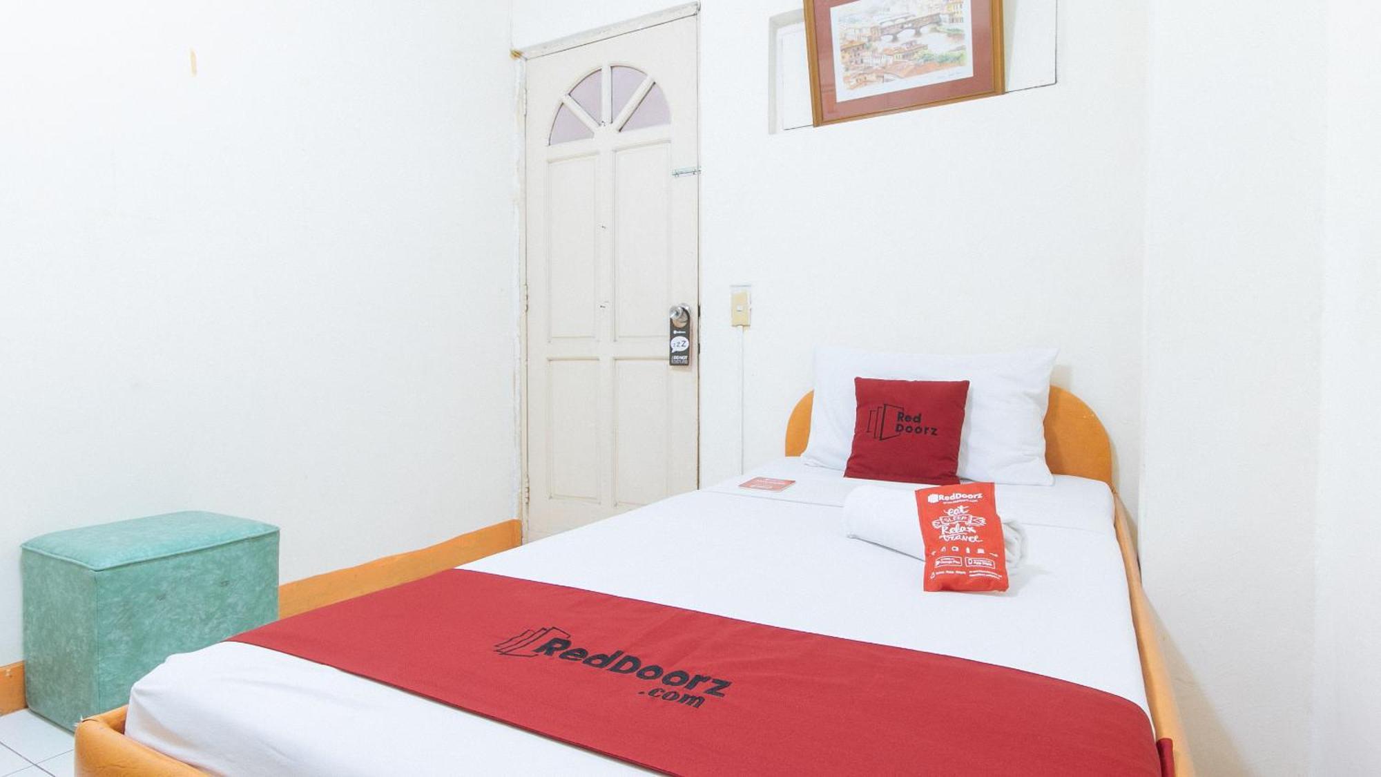 Reddoorz Near East Avenue Medical Center Otel Quezon City Dış mekan fotoğraf
