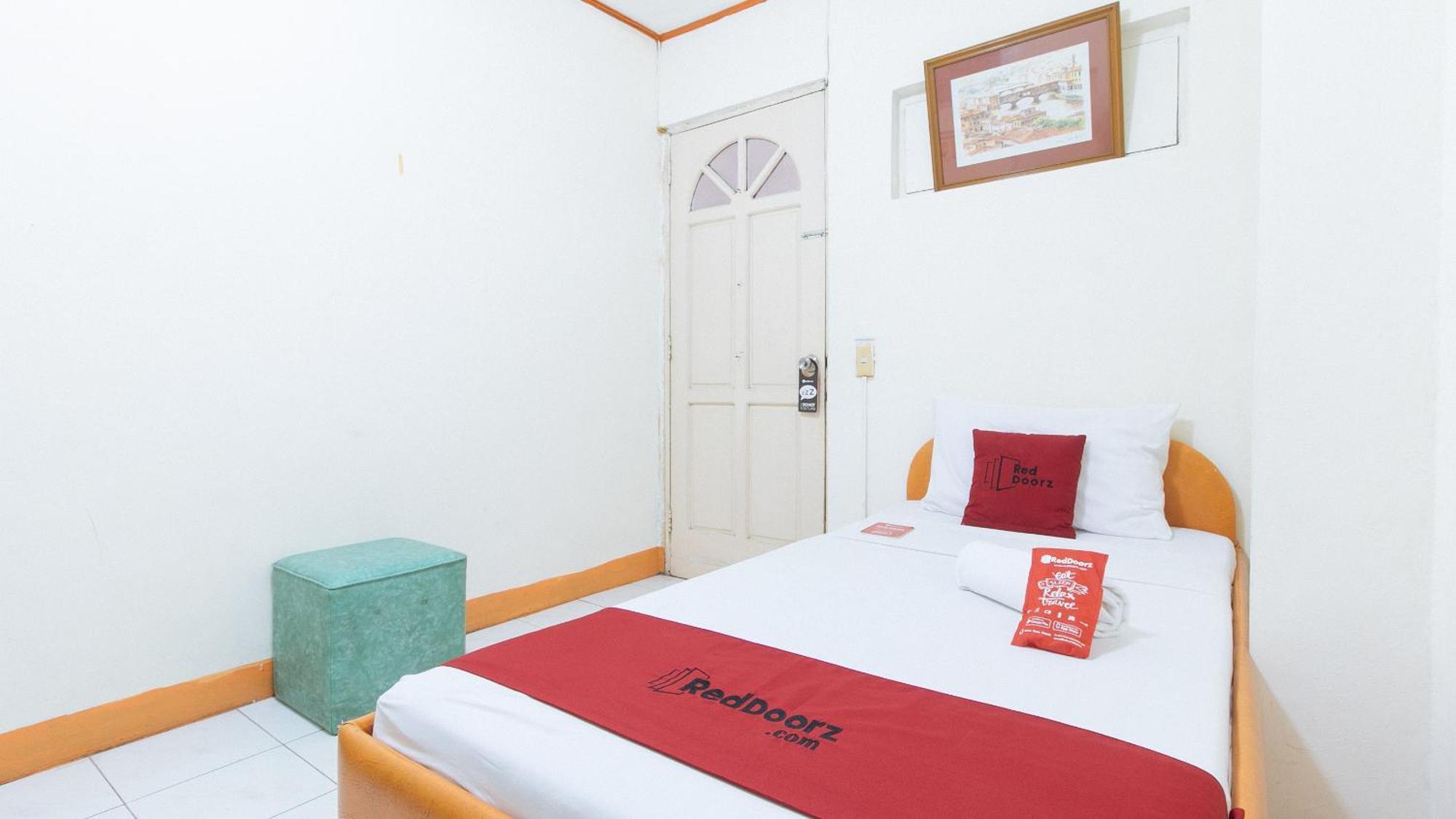 Reddoorz Near East Avenue Medical Center Otel Quezon City Dış mekan fotoğraf