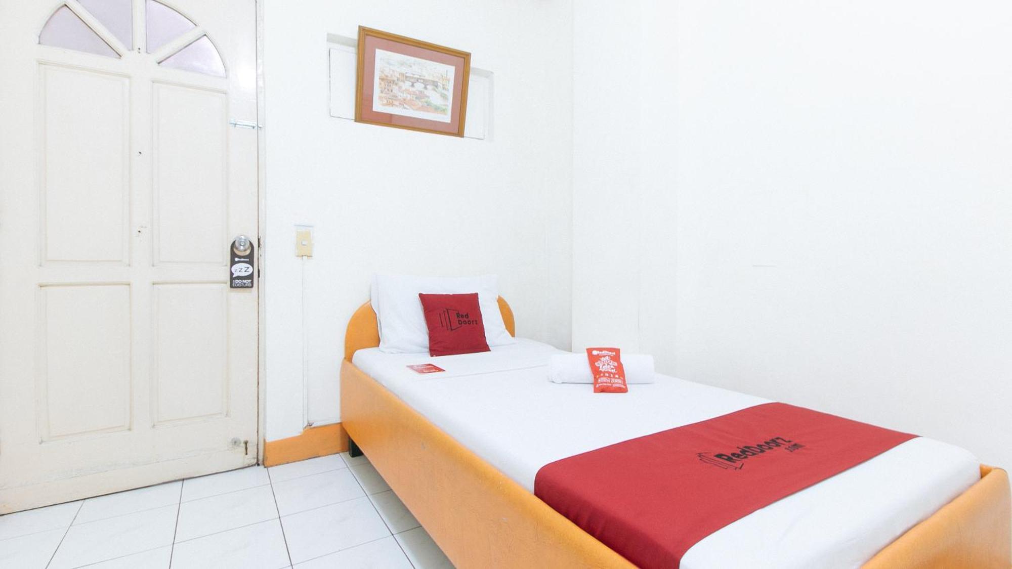 Reddoorz Near East Avenue Medical Center Otel Quezon City Dış mekan fotoğraf