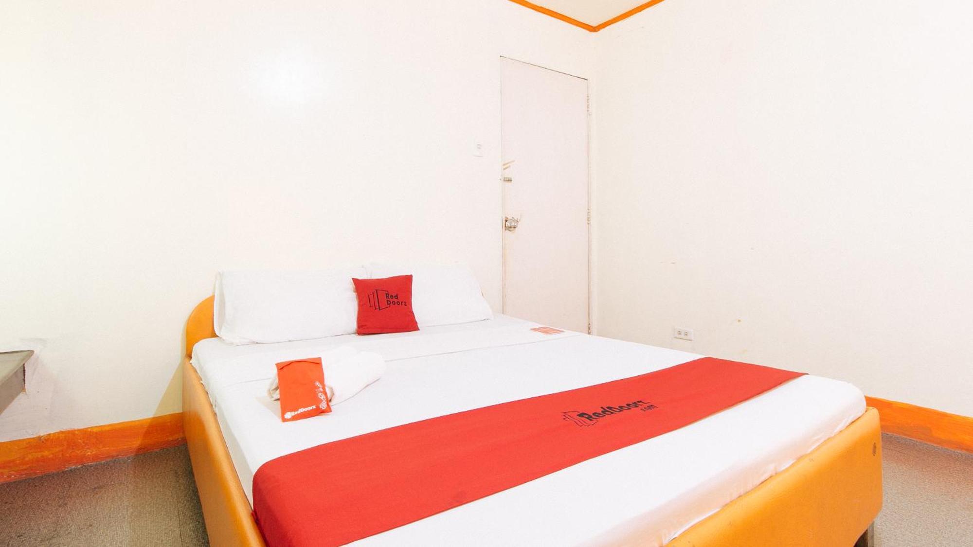 Reddoorz Near East Avenue Medical Center Otel Quezon City Dış mekan fotoğraf