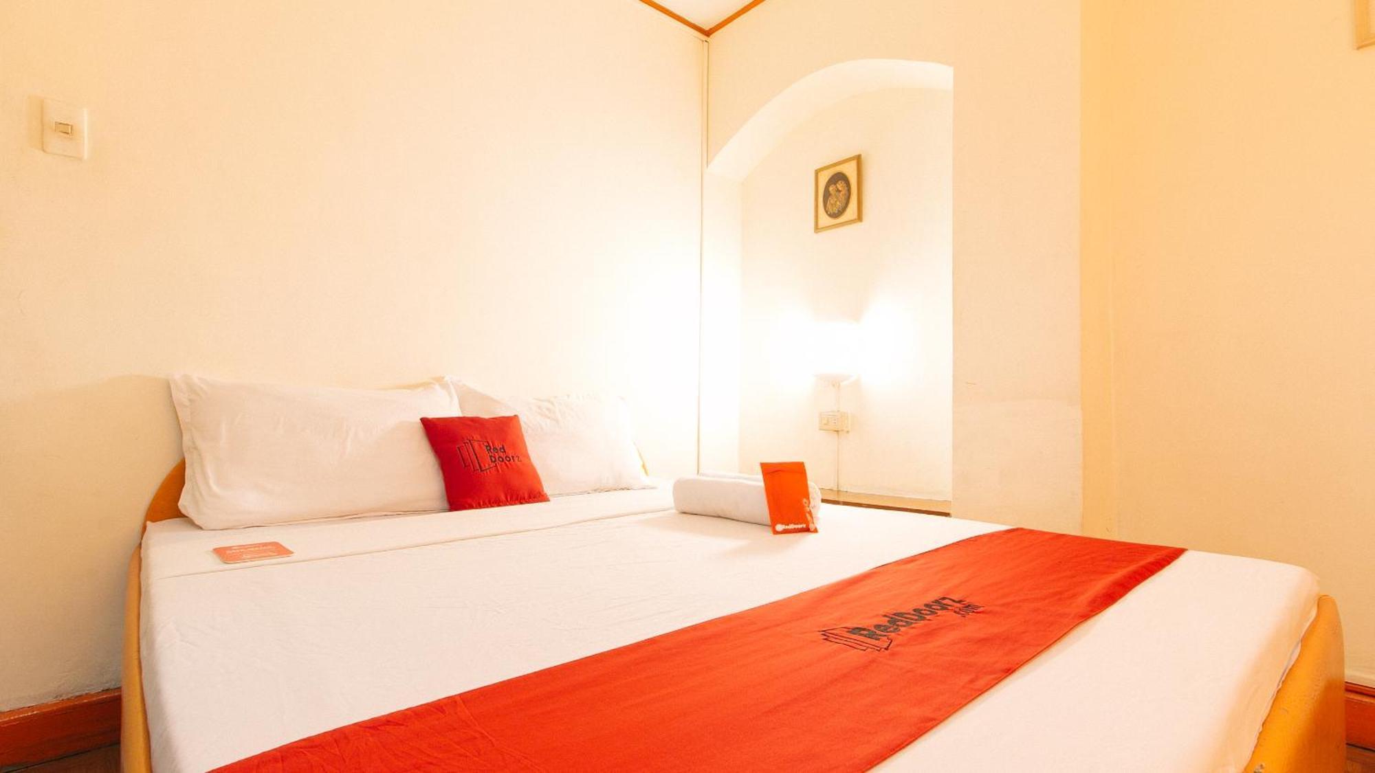 Reddoorz Near East Avenue Medical Center Otel Quezon City Dış mekan fotoğraf