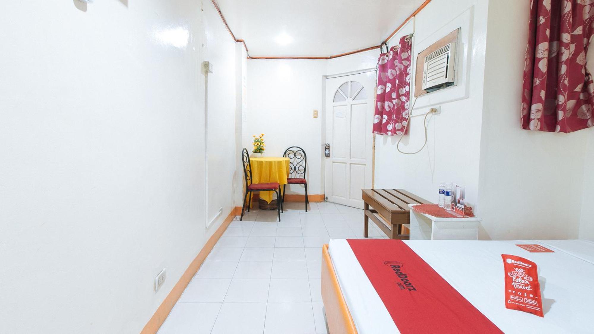 Reddoorz Near East Avenue Medical Center Otel Quezon City Dış mekan fotoğraf