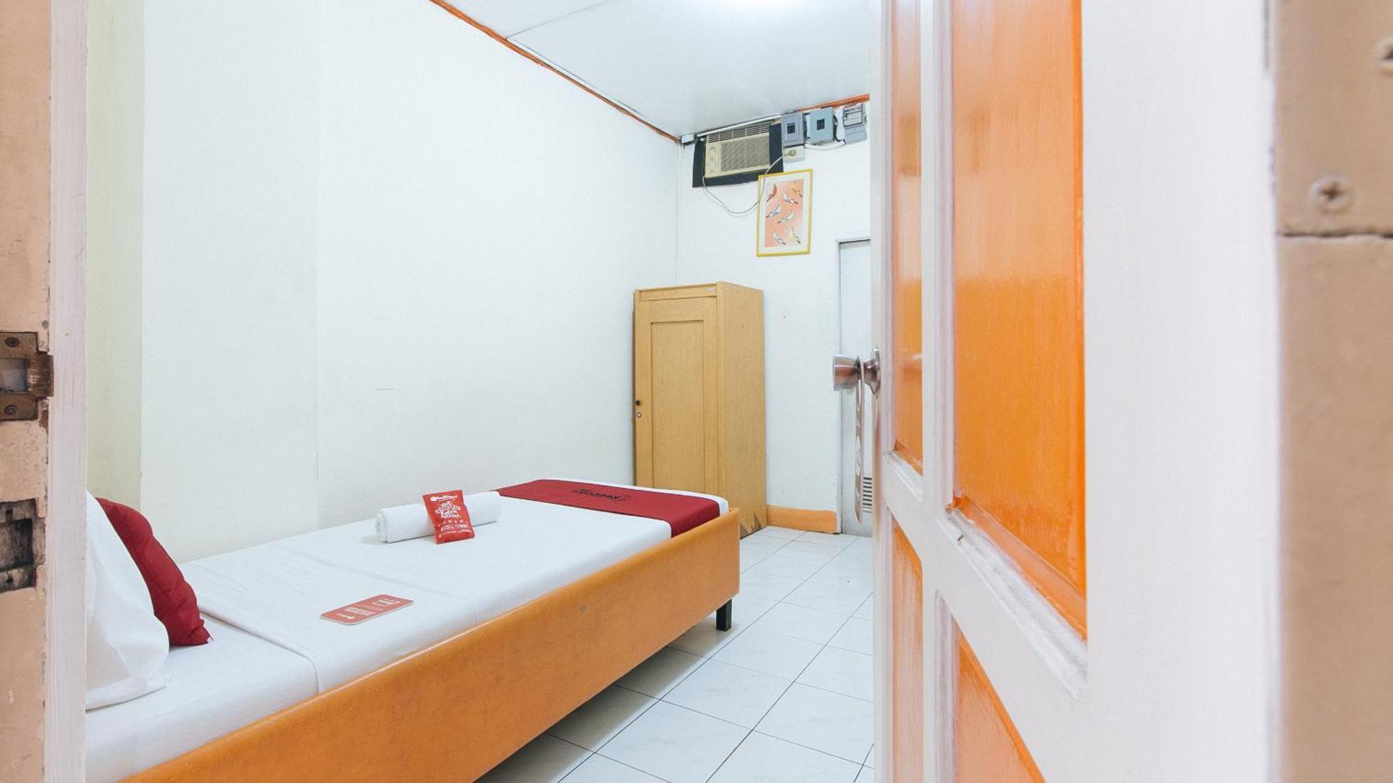 Reddoorz Near East Avenue Medical Center Otel Quezon City Dış mekan fotoğraf